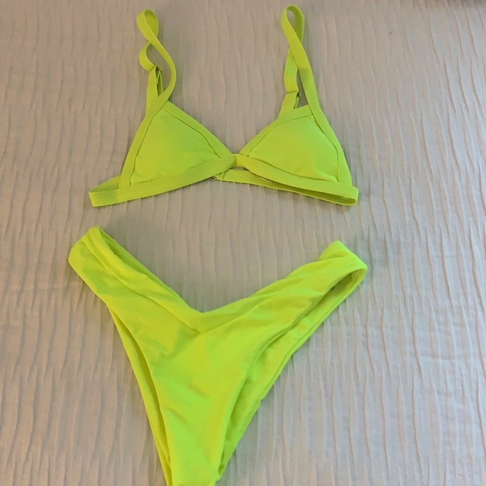 Neon yellow/green triangle bathing suit set